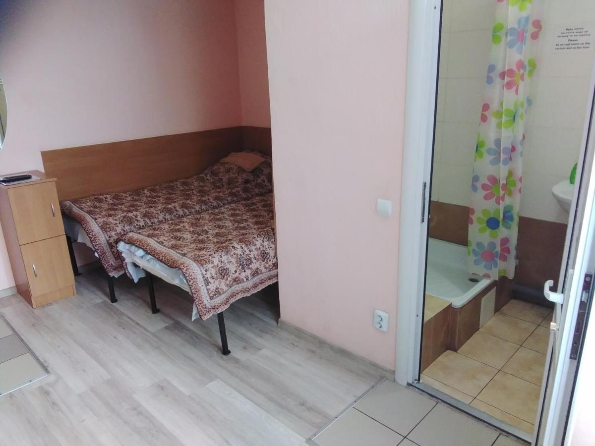 Mini-Hotel Ivano-Frankivsk Buitenkant foto