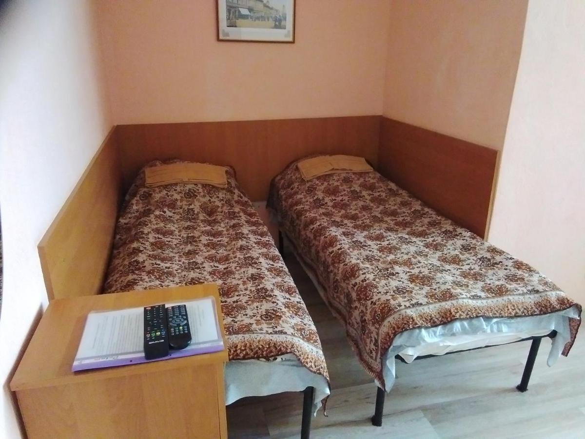 Mini-Hotel Ivano-Frankivsk Buitenkant foto